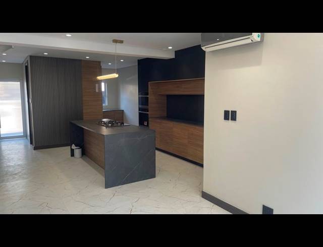 3 BEDROOM TOWNHOUSE FOR SALE IN ELDOGLEN